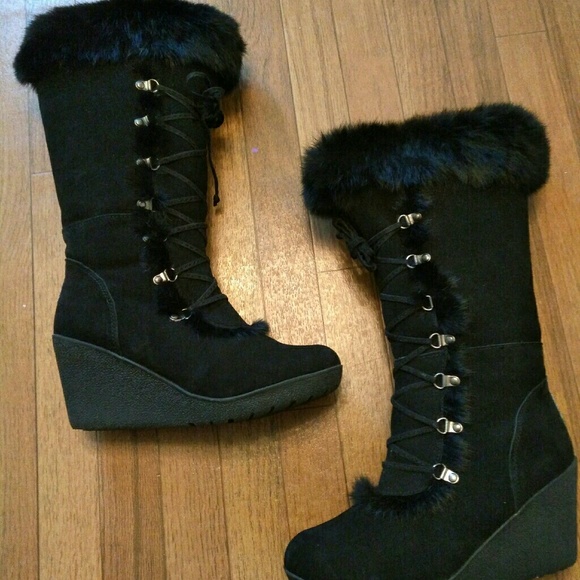 BearPaw Shoes - BearPaw Black Suede Boots